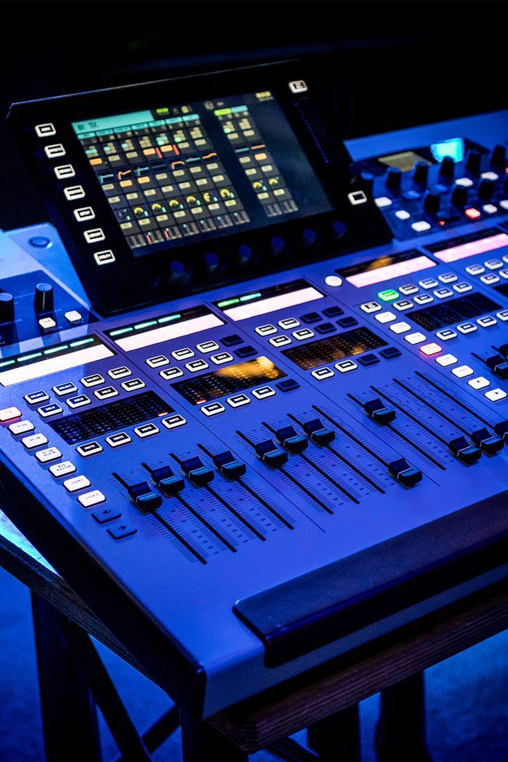 Studio mixing console